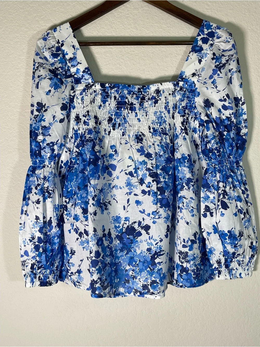 Tuckernuck Bluebell Meadows Tilly Smocked Floral Blouse Size XS NWT Lightweight